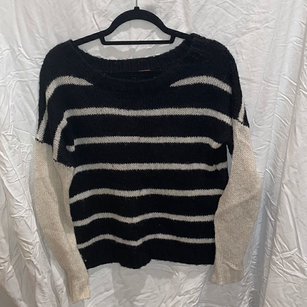 SACK’S black and cream sweater size 0